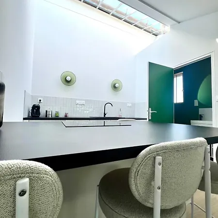 Apartmán T2 Sous Les Toits, Entre Gare Et Centre-ville, Grands Buffets *