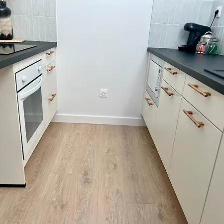 Apartament T2 Sous Les Toits, Entre Gare Et Centre-ville, Grands Buffets *